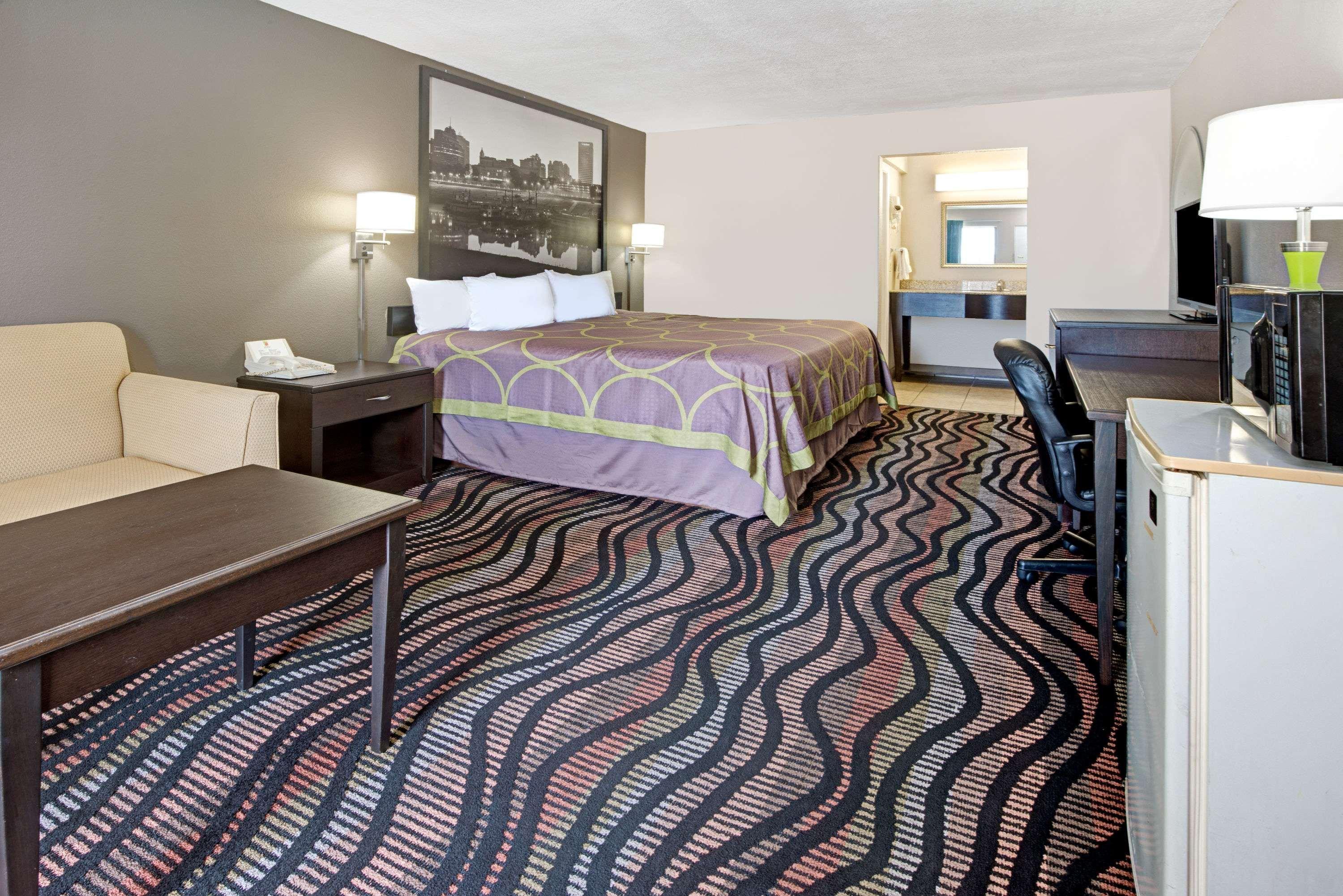 Super 8 by Wyndham Lakeland Eksteriør billede